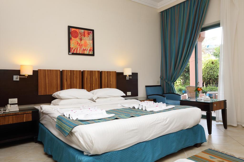 Rehana Sharm Resort - Aquapark & Spa - Couples And Family Only -Premium Ultra All-Inclusive 24H Rum bild